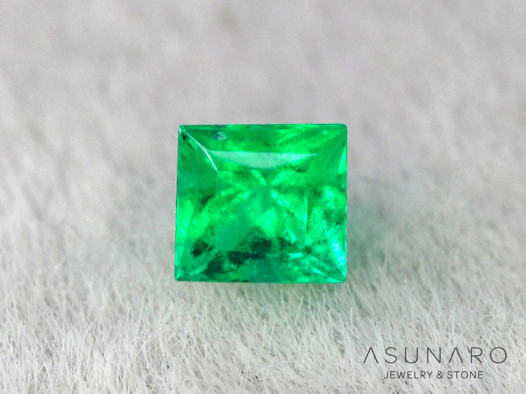 エメラルド　コロンビア産　プリンセスカット　0.08ct【240717-3389】