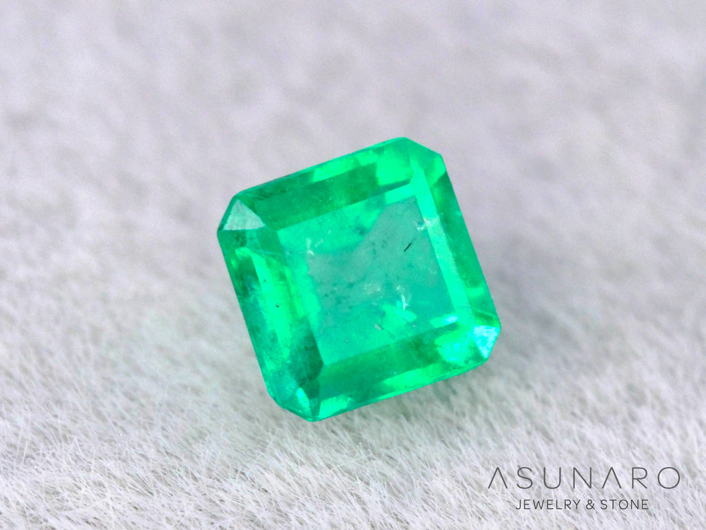 エメラルド　コロンビア産　エメラルドカット　0.19ct【240717-3390】