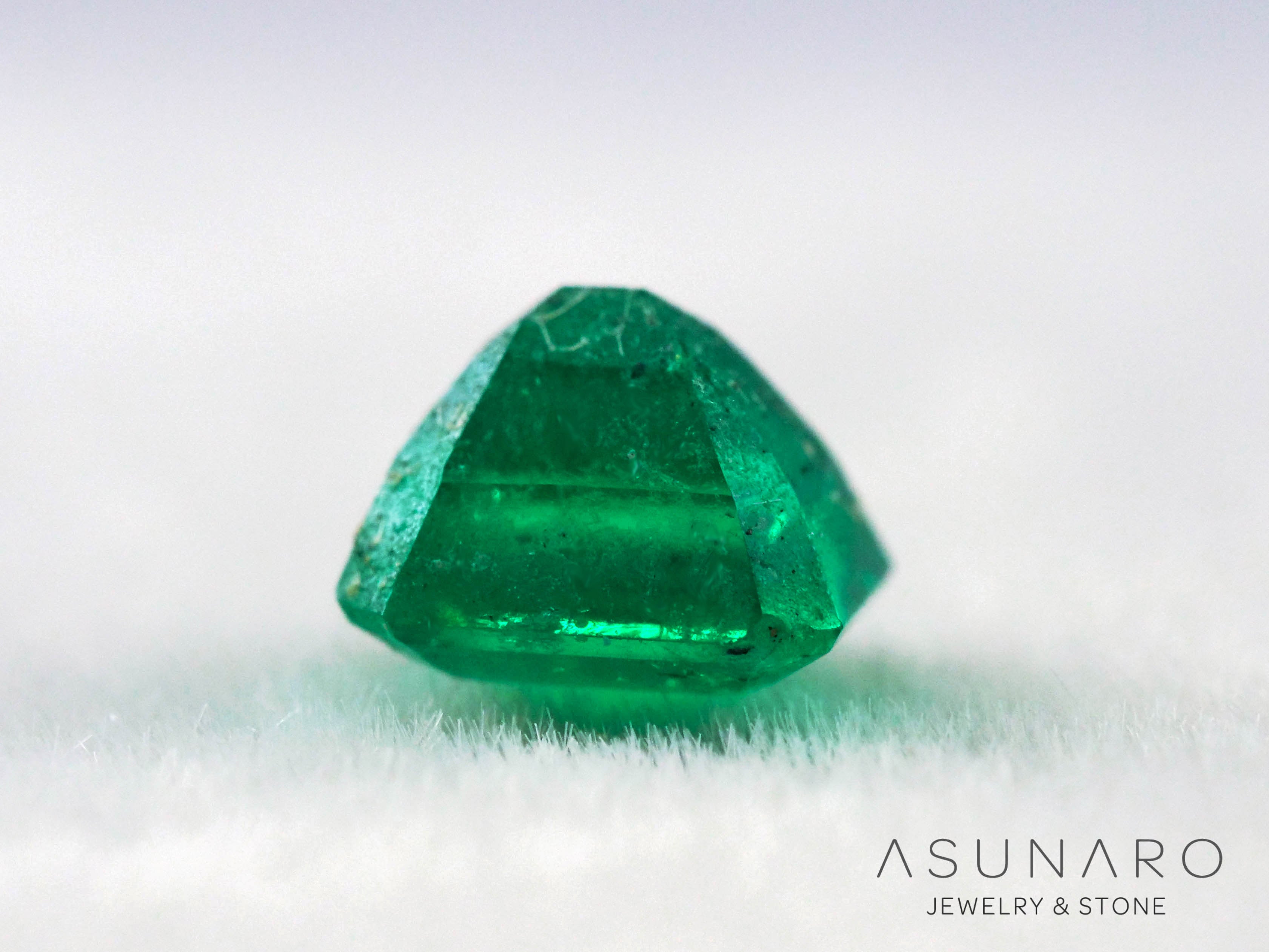 エメラルド　コロンビア産　エメラルドカット　0.39ct【240717-3391】