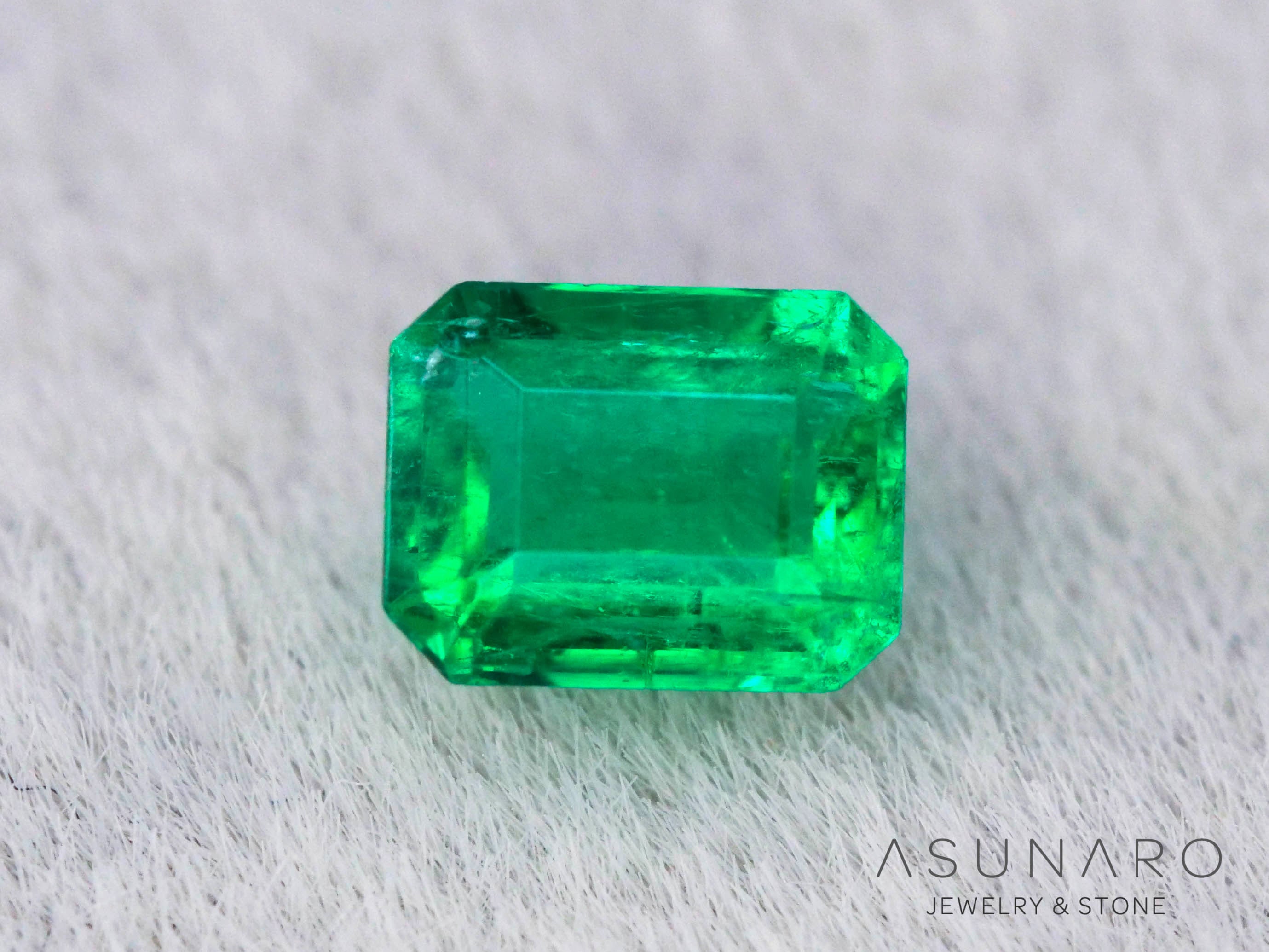 エメラルド　コロンビア産　エメラルドカット　0.15ct【240717-3392】