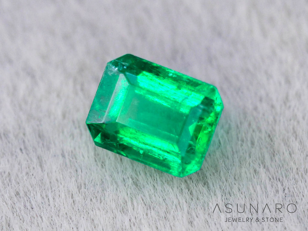 エメラルド　コロンビア産　エメラルドカット　0.15ct【240717-3392】