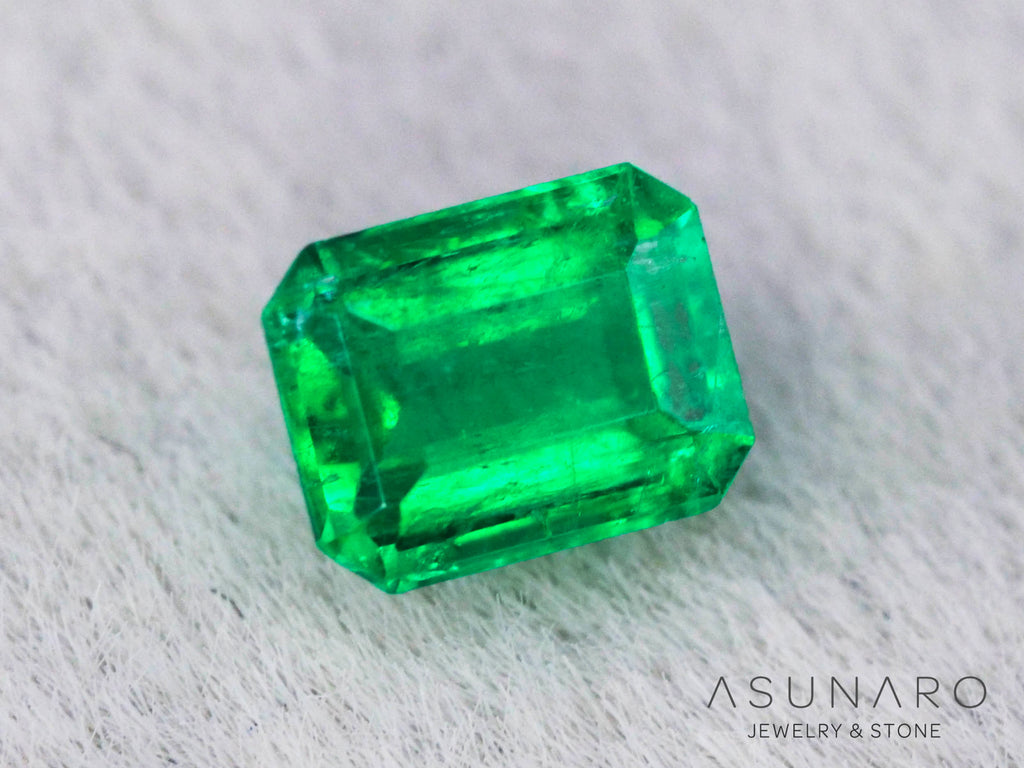 エメラルド　コロンビア産　エメラルドカット　0.15ct【240717-3392】