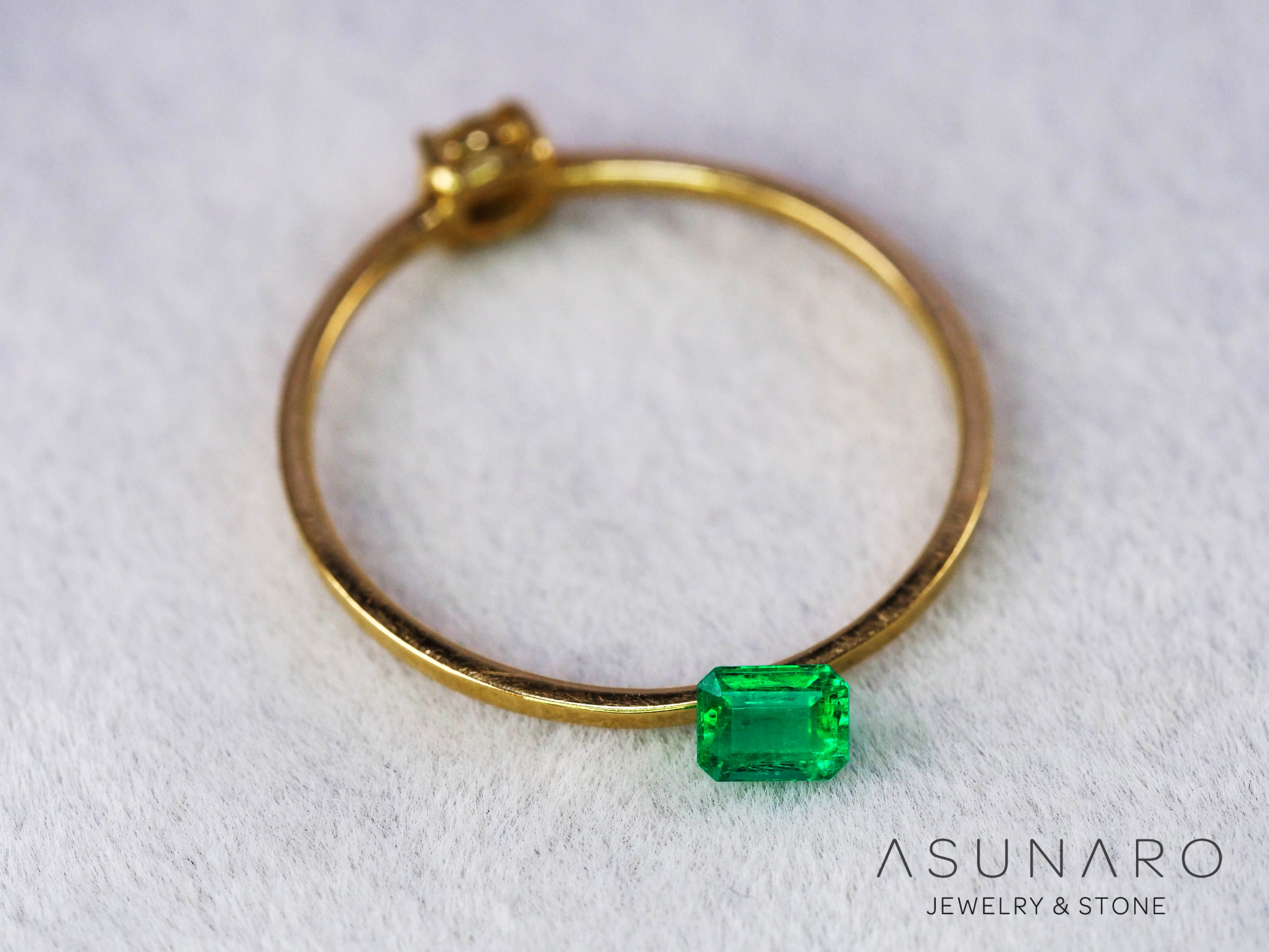 エメラルド　コロンビア産　エメラルドカット　0.15ct【240717-3392】