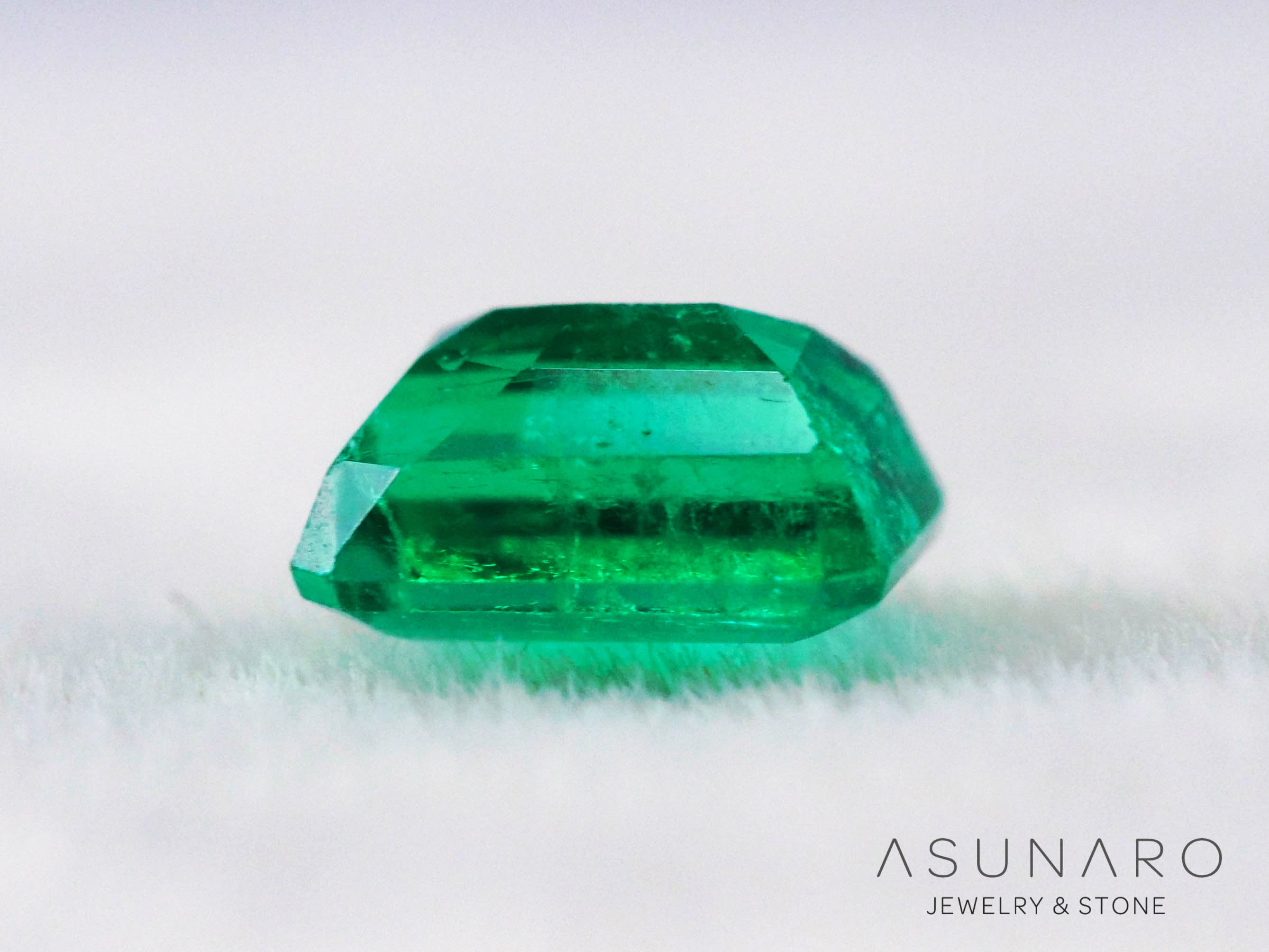 エメラルド　コロンビア産　エメラルドカット　0.23ct【240717-3393】