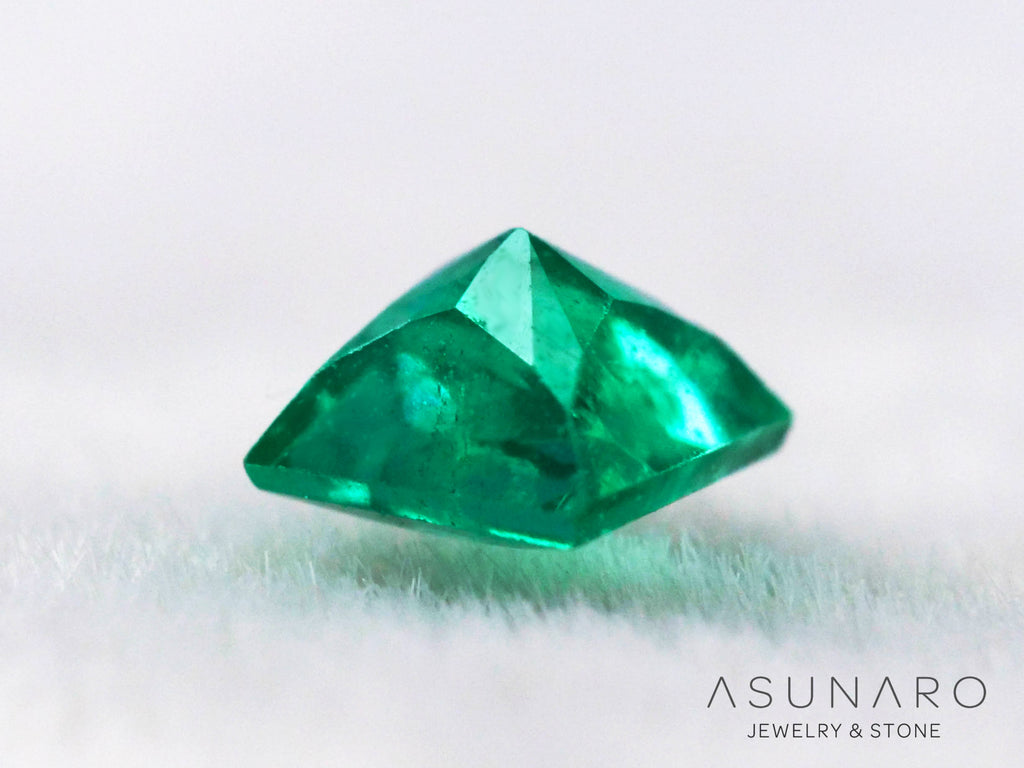 エメラルド　コロンビア産　プリンセスカット　0.16ct【240717-3395】