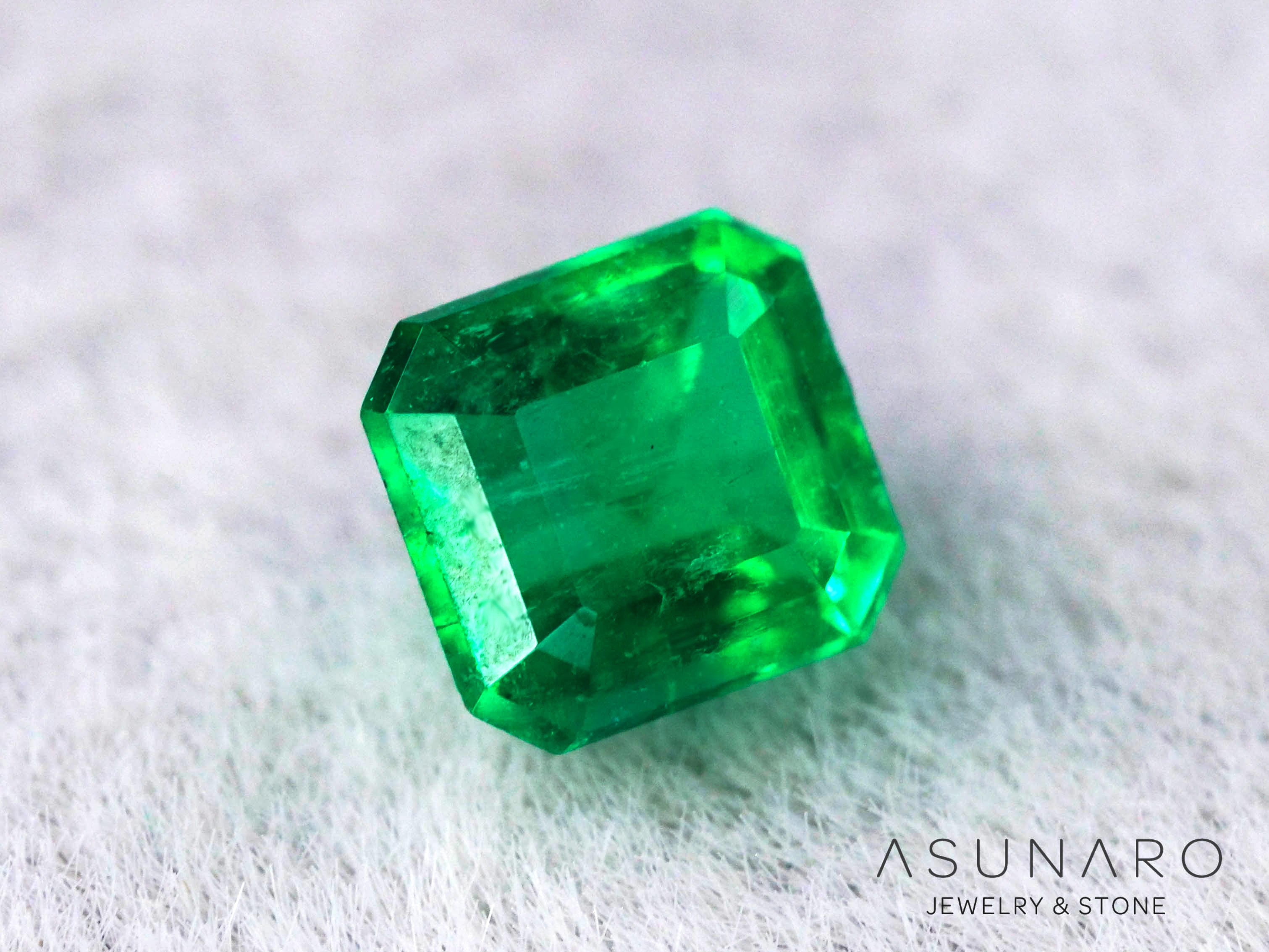 エメラルド　コロンビア産　エメラルドカット　0.25ct【240717-3397】
