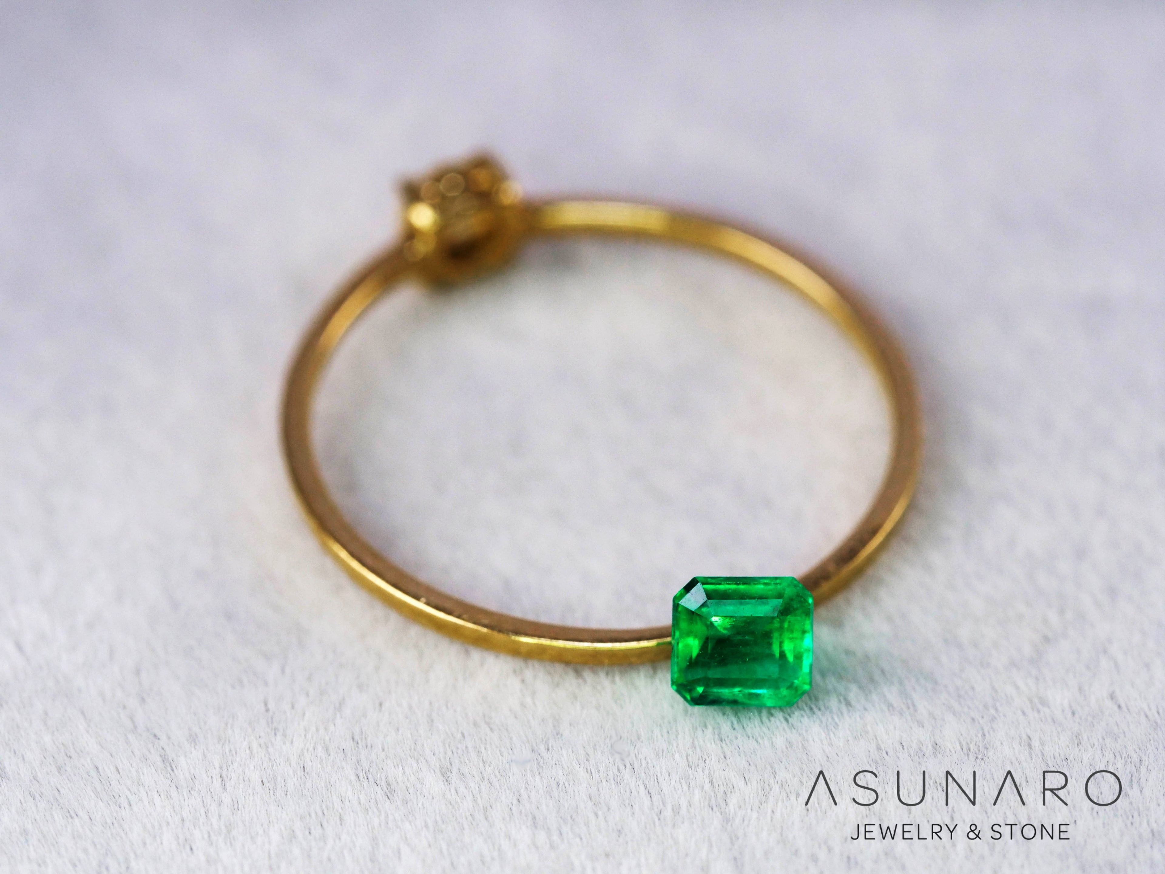 エメラルド　コロンビア産　エメラルドカット　0.25ct【240717-3397】