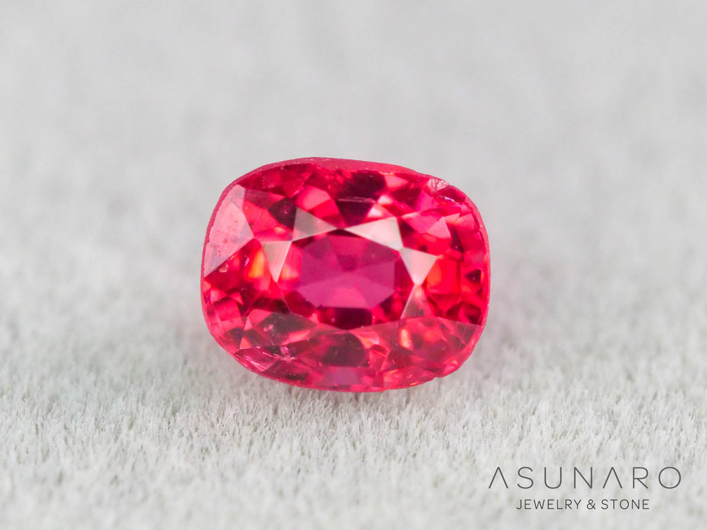 ジェダイスピネル 　クッションカット　ビルマ産　0.36ct　【260716-3442】