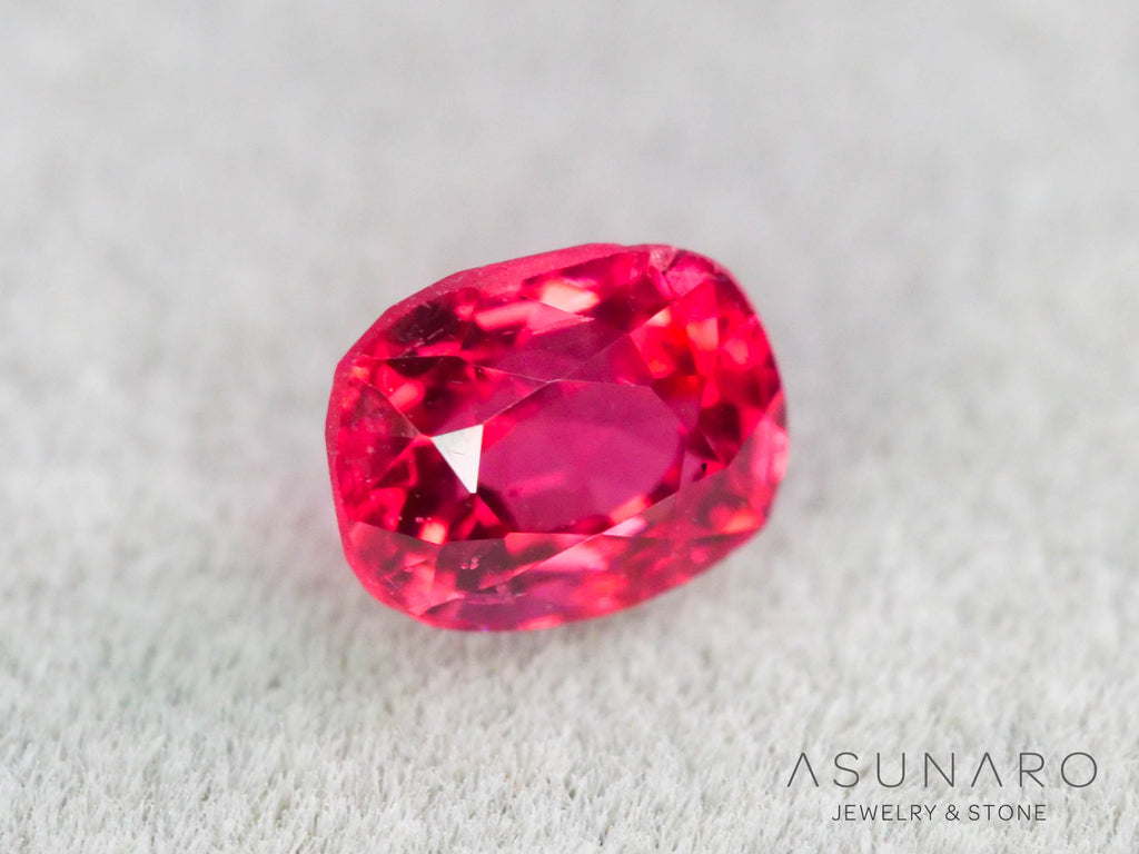 ジェダイスピネル 　クッションカット　ビルマ産　0.36ct　【260716-3442】