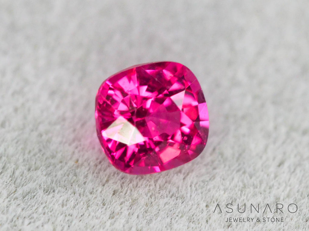 ジェダイスピネル 　クッションカット　ビルマ産　0.17ct　【260716-3443】