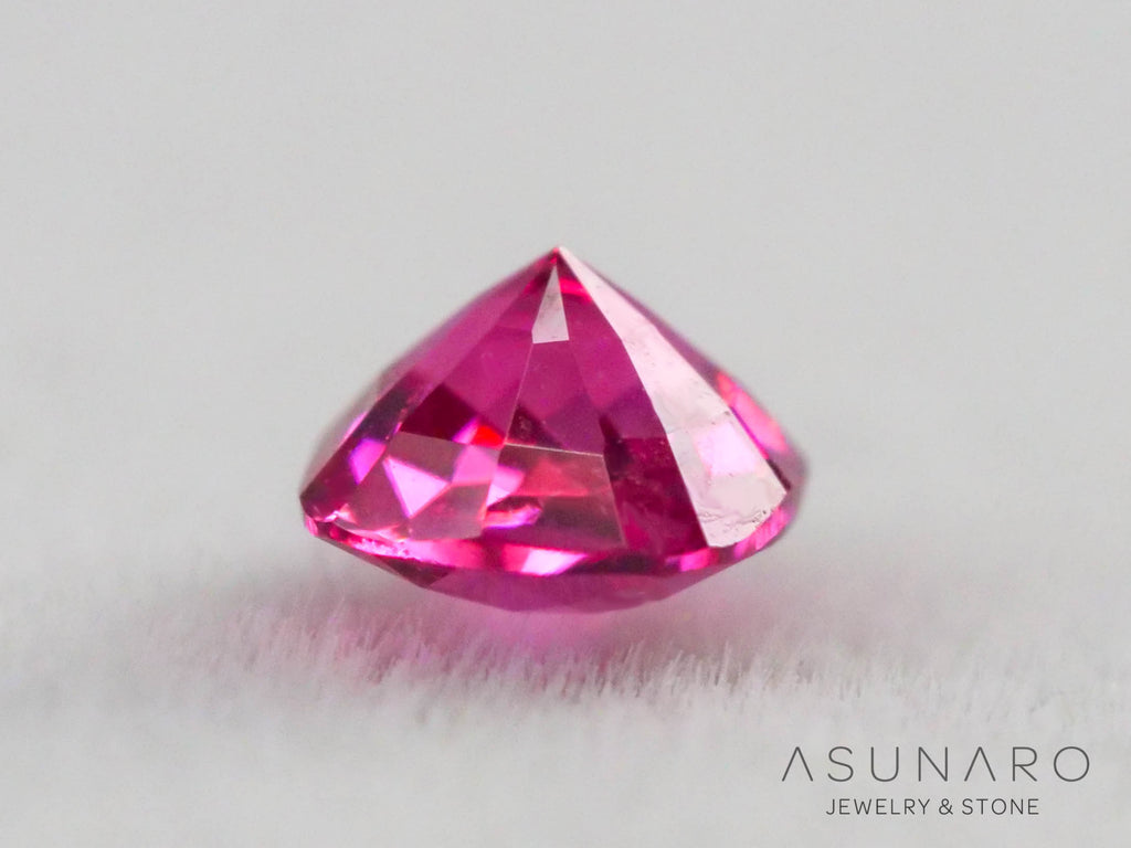 ジェダイスピネル 　クッションカット　ビルマ産　0.17ct　【260716-3443】