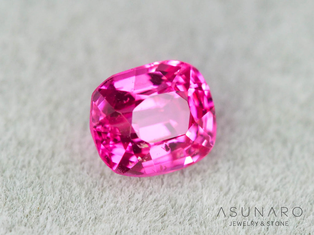ジェダイスピネル 　クッションカット　ビルマ産　0.25ct　【260716-3445】