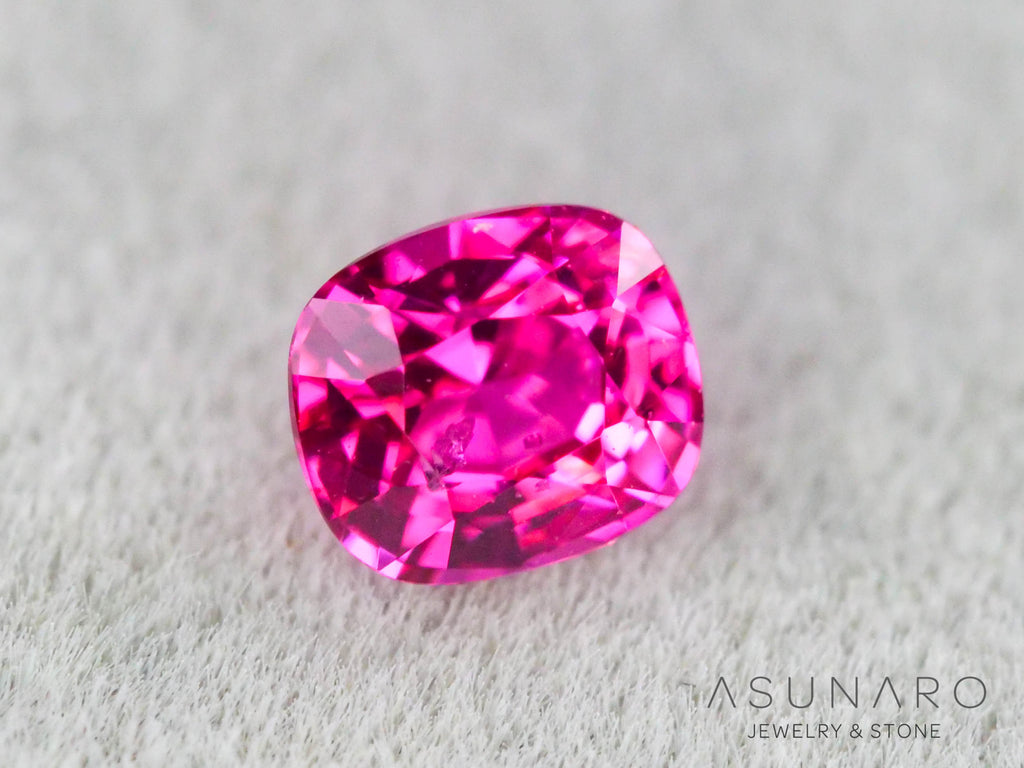 ジェダイスピネル 　クッションカット　ビルマ産　0.20ct　【260716-3446】