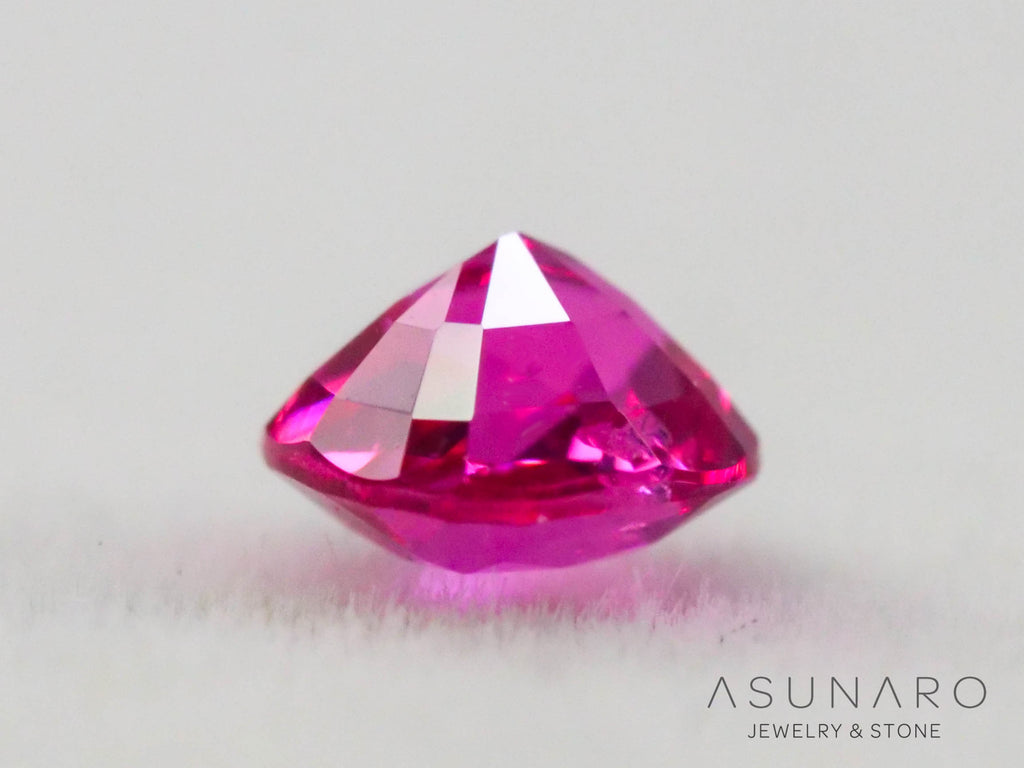 ジェダイスピネル 　クッションカット　ビルマ産　0.20ct　【260716-3446】