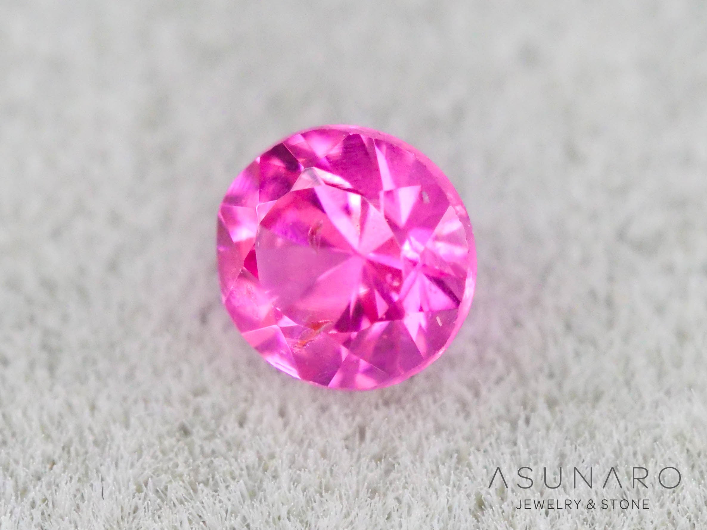 ジェダイスピネル 　ラウンドカット　ビルマ産　0.12ct　【260716-3447】