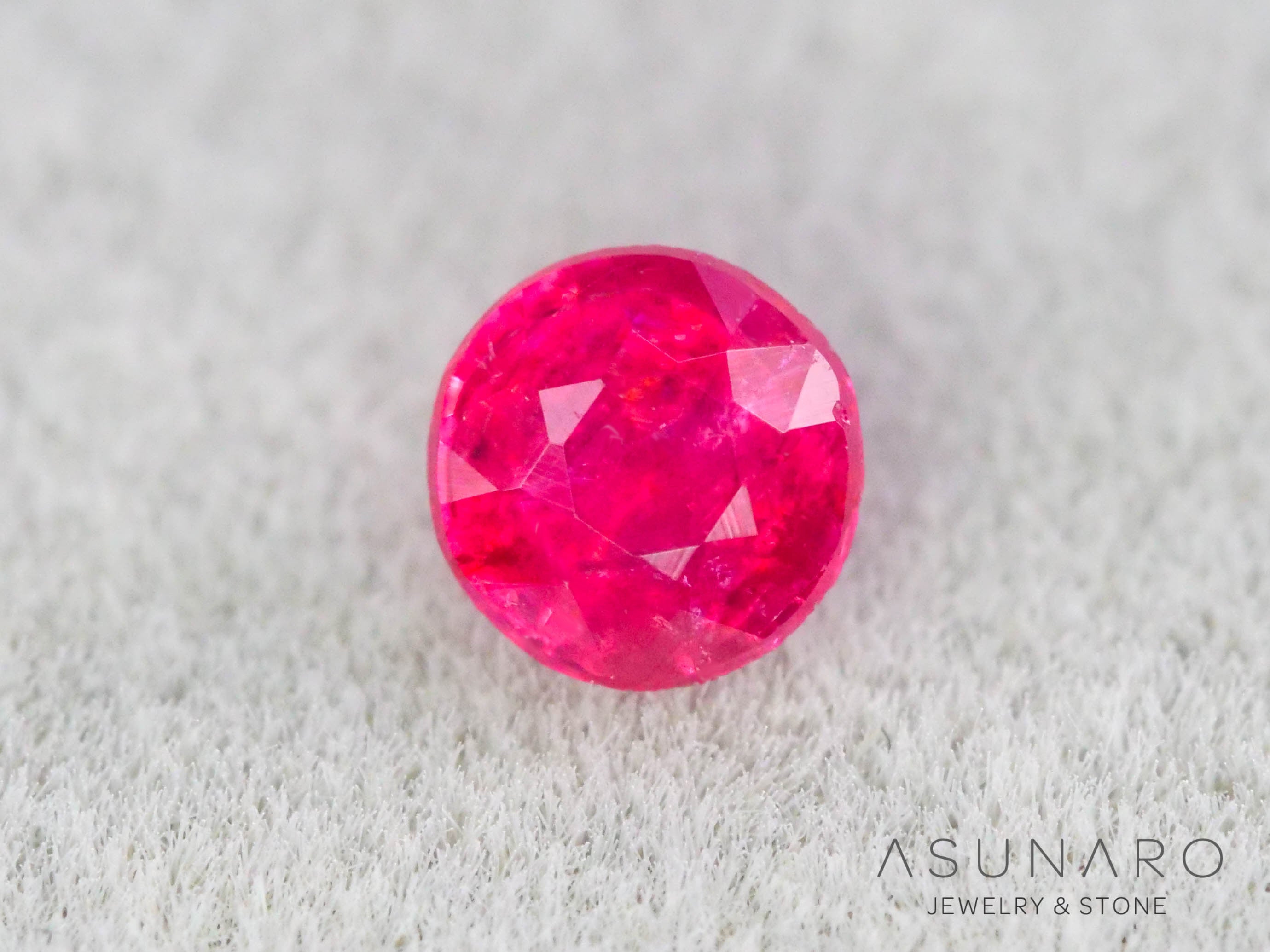 ジェダイスピネル 　ラウンドカット　ビルマ産　0.13ct　【260716-3448】