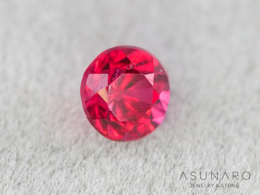 ジェダイスピネル 　ラウンドカット　ビルマ産　0.16ct　【260716-3449】