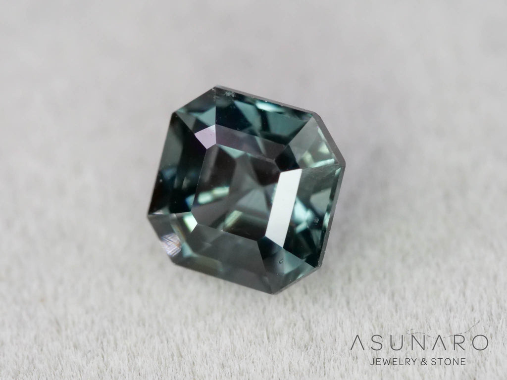 ティールブルースピネル 　エメラルドカット　スリランカ産　0.77ct　【260817-3454】