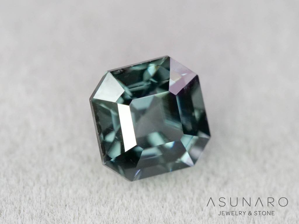 ティールブルースピネル 　エメラルドカット　スリランカ産　0.77ct　【260817-3454】