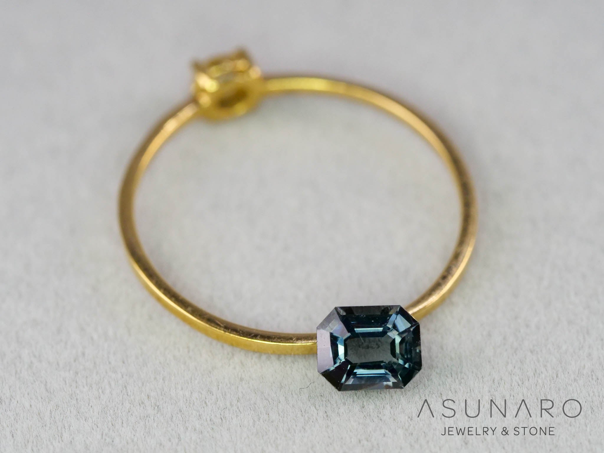 ティールブルースピネル 　エメラルドカット　スリランカ産　0.50ct　【260817-3455】