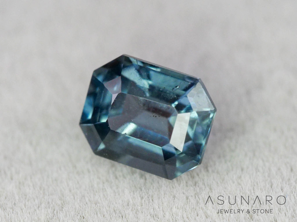 ティールブルースピネル 　エメラルドカット　スリランカ産　0.55ct　【260817-3456】