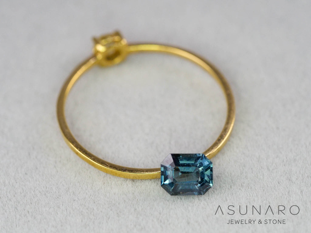 ティールブルースピネル 　エメラルドカット　スリランカ産　0.55ct　【260817-3456】