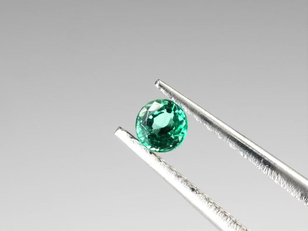 エメラルド ラウンドカット ブラジル産0.17ct【em210908-478】