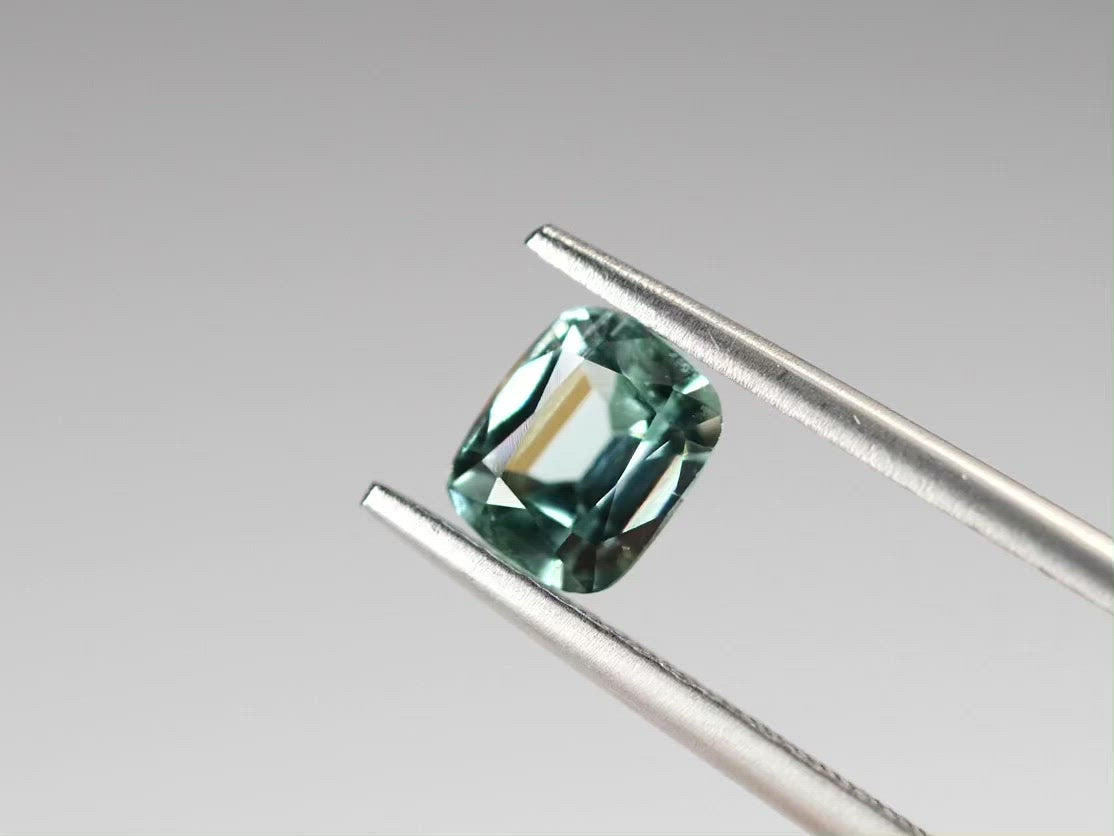 シーフォームトルマリン クッションカット アフガニスタン産0.85ct【tm210908-471】