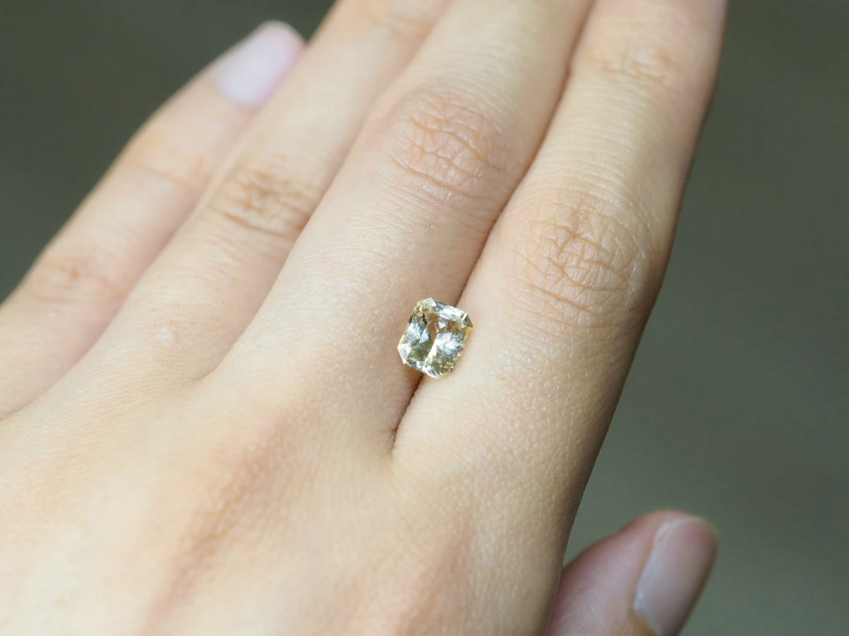 シャンパントルマリン オクタゴンカット ルワンダ産 1.34ct【tm210603-0292】