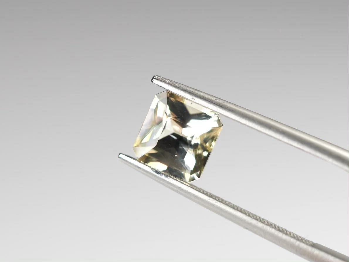シャンパントルマリン オクタゴナルカット ルワンダ産　1.44ct【tm210712-375】