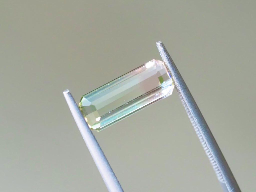 バイカラートルマリン オクタゴンカット ルワンダ産 2.07ct【tm210603-0311】