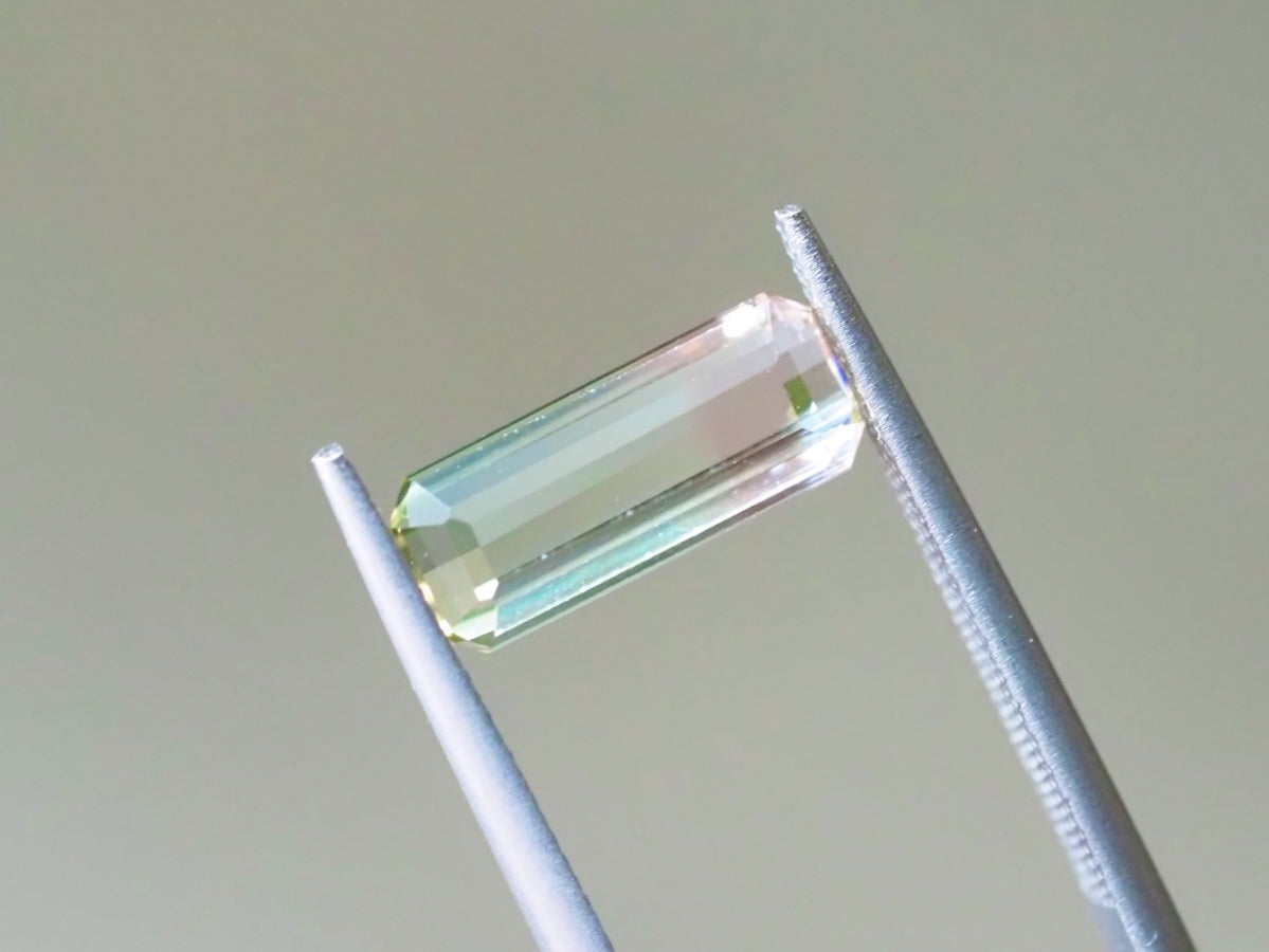 バイカラートルマリン オクタゴンカット ルワンダ産 2.07ct【tm210603-0311】