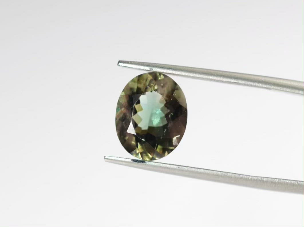 バイカラーオレゴンサンストーン  オーバルカット アメリカ産 3.01ct【os210621-281】