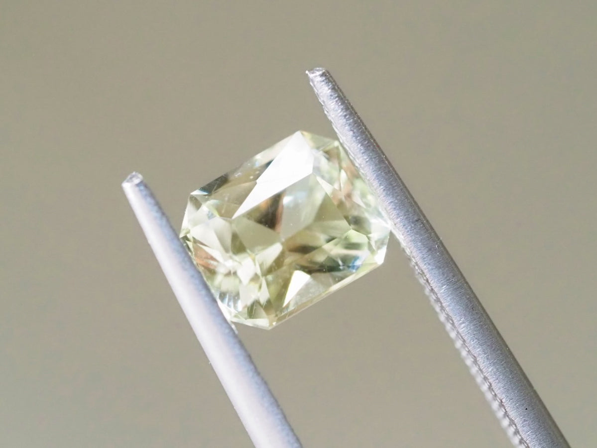 シャンパントルマリン オクタゴンカット ルワンダ産 1.34ct【tm210603-0292】