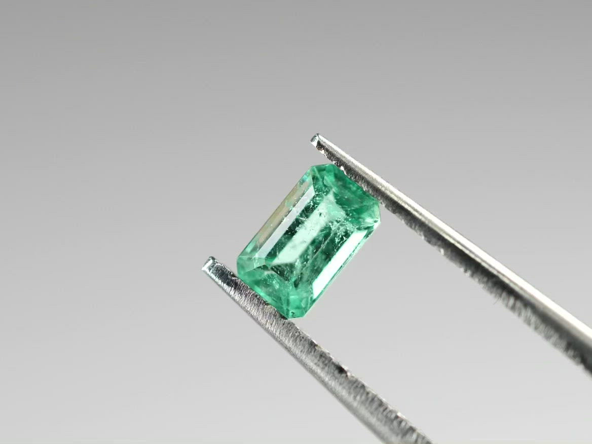エメラルド エメラルドカット コロンビア産　0.29ct【em210827-482】