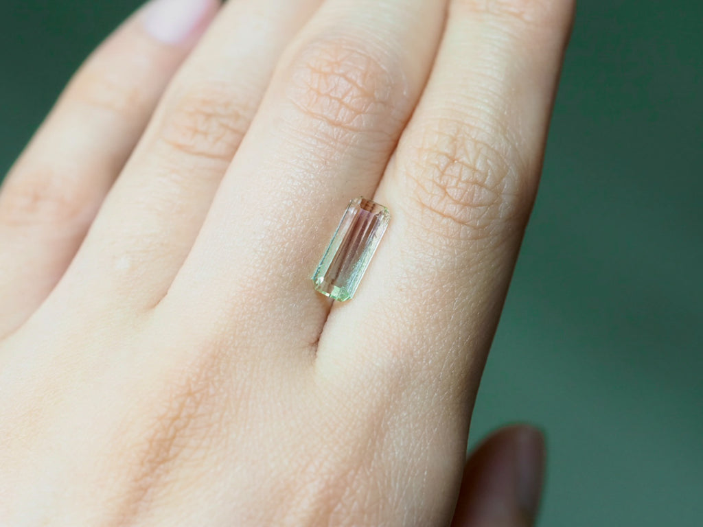 バイカラートルマリン オクタゴンカット ルワンダ産 2.07ct【tm210603-0311】