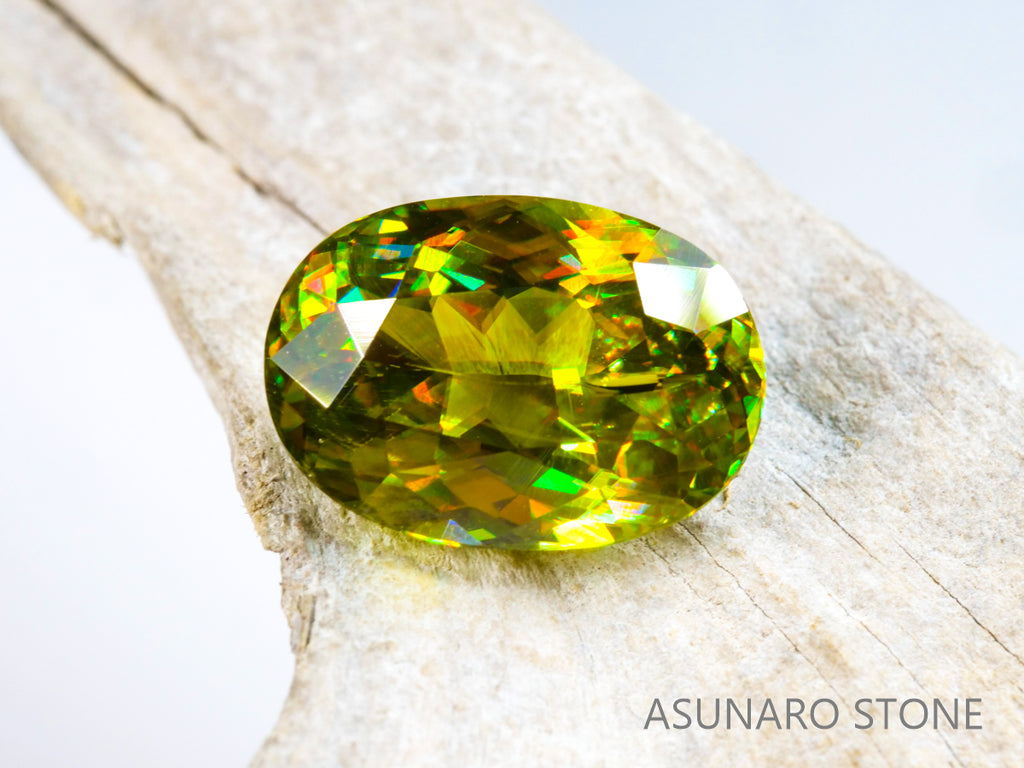 スフェーン オーバルカット マダガスカル産 3.78ct【sp210610-305】