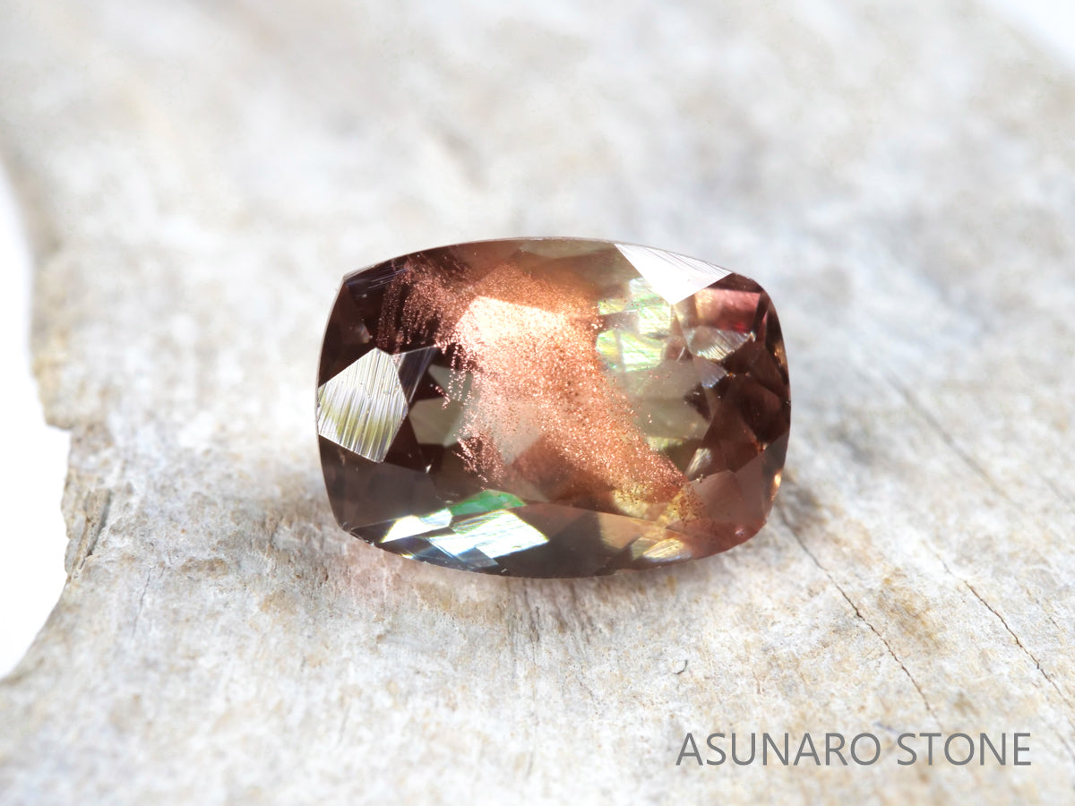 バイカラーオレゴンサンストーン クッションカット アメリカ産 1.00ct【os210618-322】