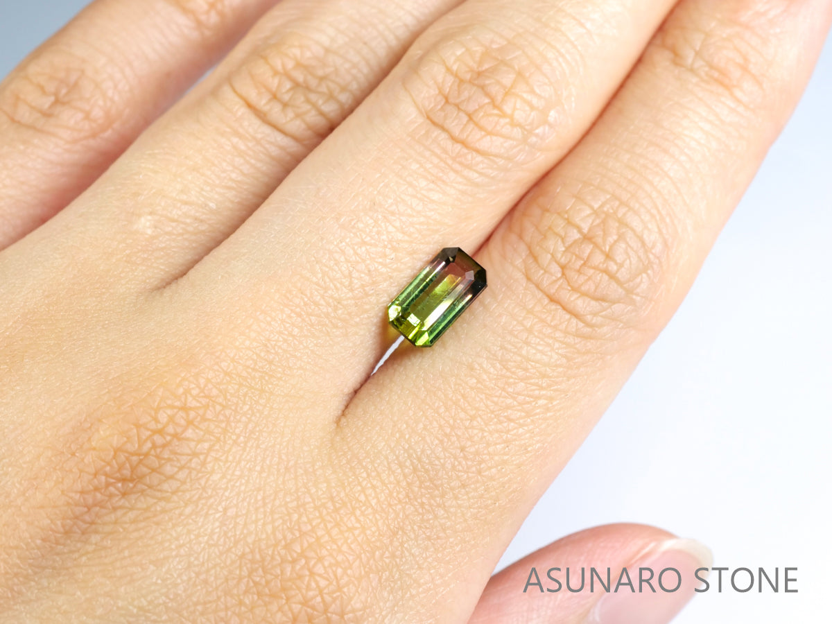 バイカラートルマリン エメラルドカット ルワンダ産 1.75ct【tm210625-313】