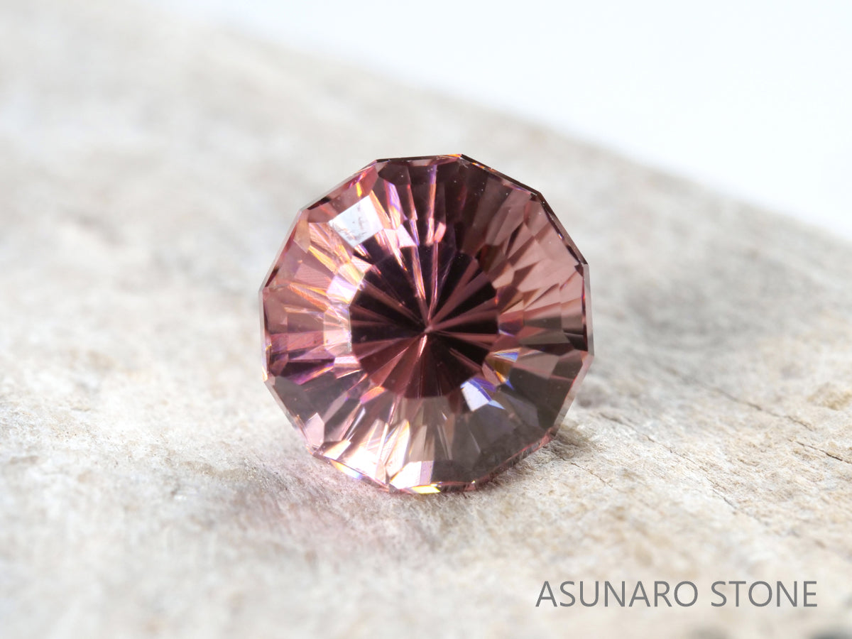 ピンクジルコン ドデカゴンカット タンザニア産 1.82ct【pz210616-303】