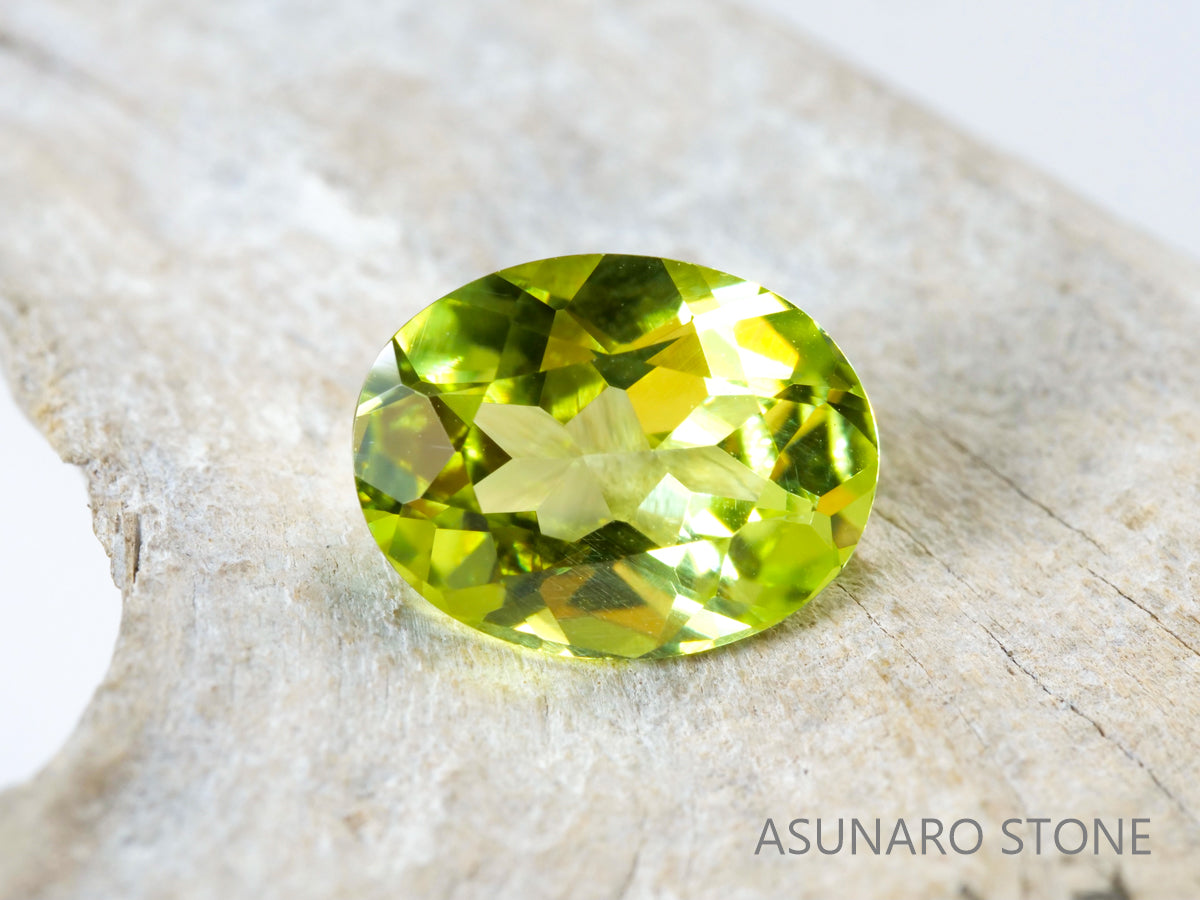 パロットクリソベリル オーバルカット インド・オリッサ産 1.73ct【pc210621-306】