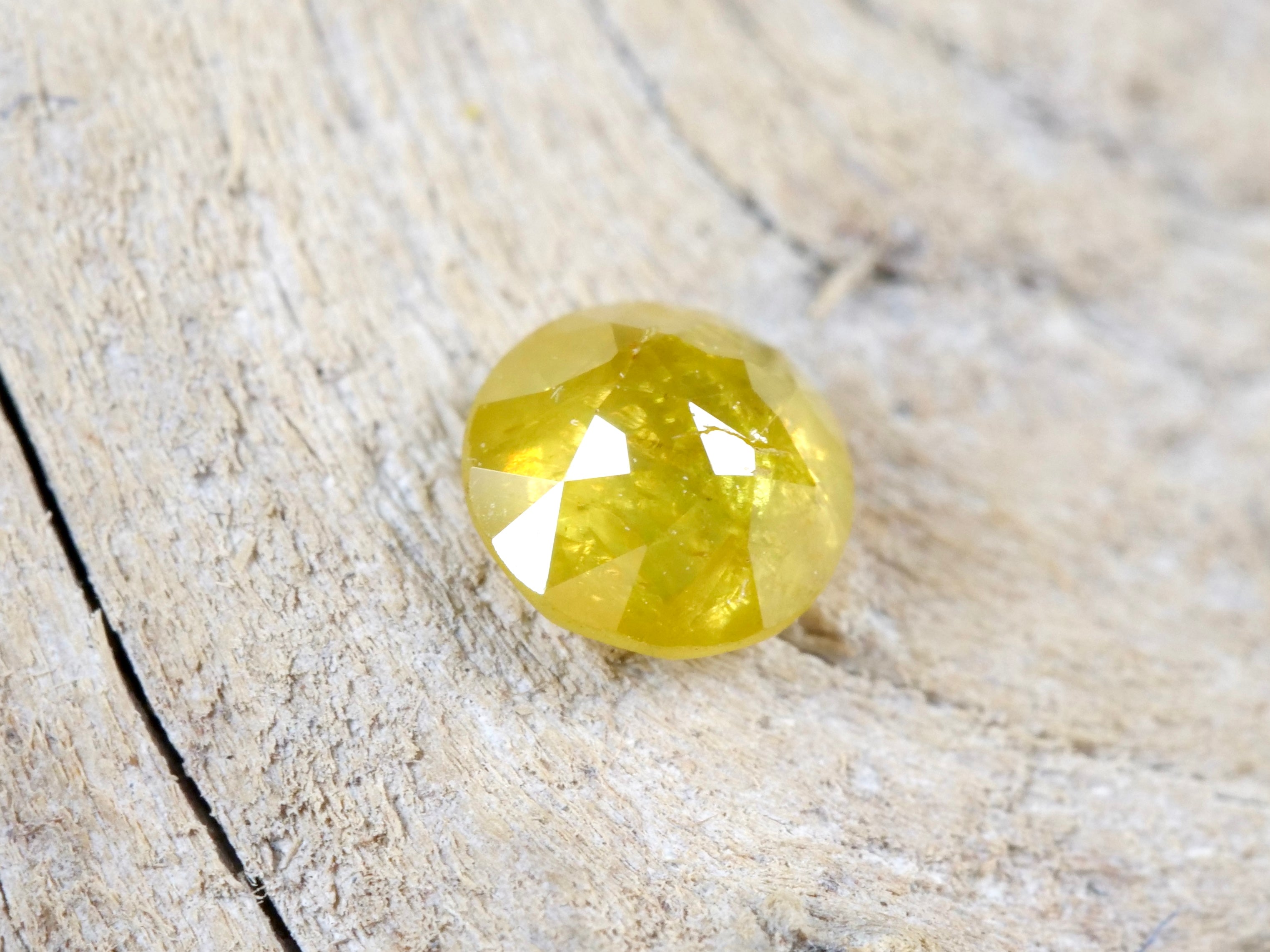 イエローダイヤモンド ローズカット コンゴ・ザイール産 0.15ct【da210629-392】