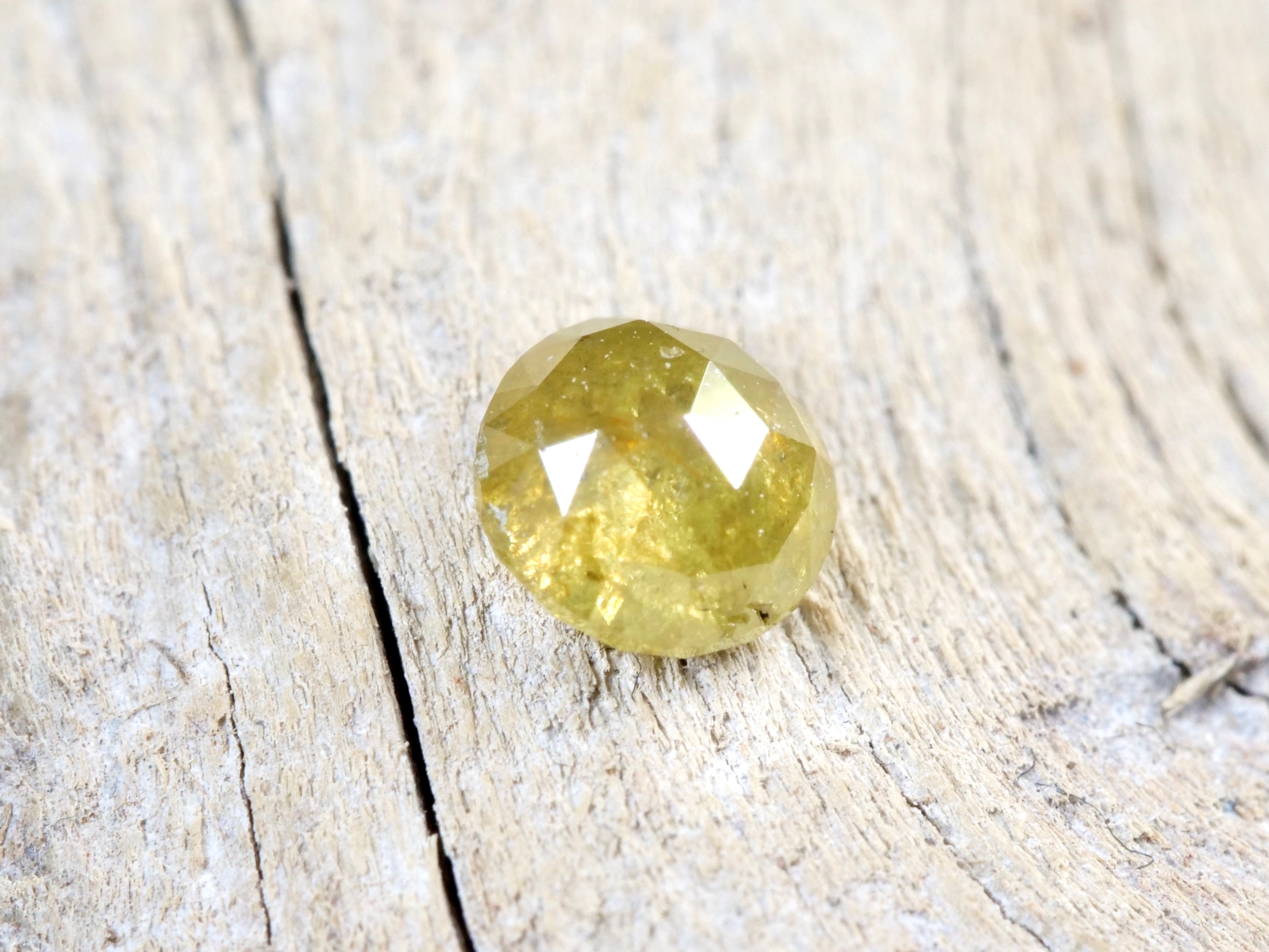 イエローダイヤモンド ローズカット コンゴ・ザイール産 0.17ct【da210629-397】