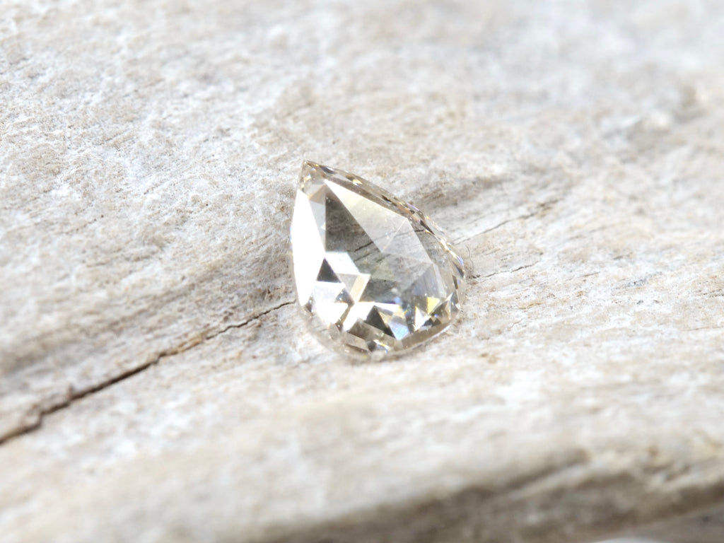 ダイヤモンド ローズカット コンゴ・ザイール産 0.08ct【da210629-399】