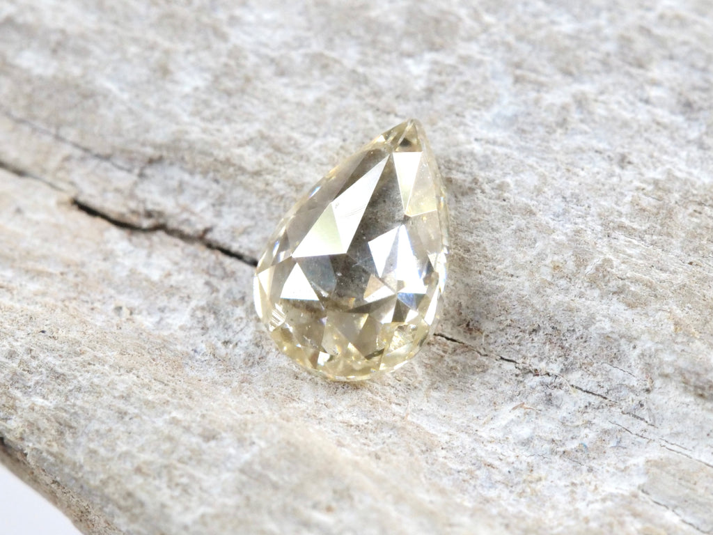 ダイヤモンド ローズカット コンゴ・ザイール産0.07ct【da210702-406】