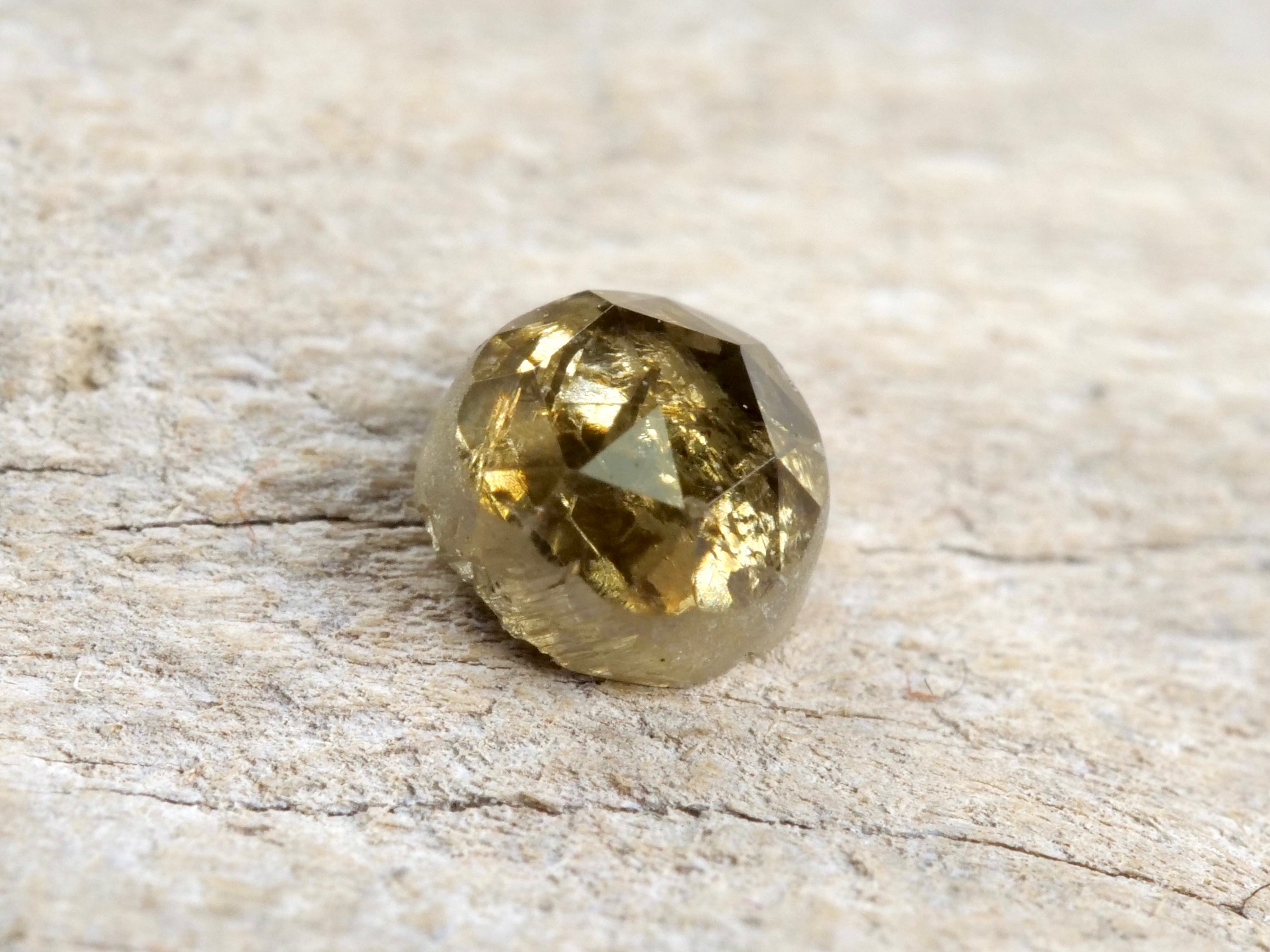 ブラウンダイヤモンド ローズカット コンゴ・ザイール産0.14ct【da210702-407】