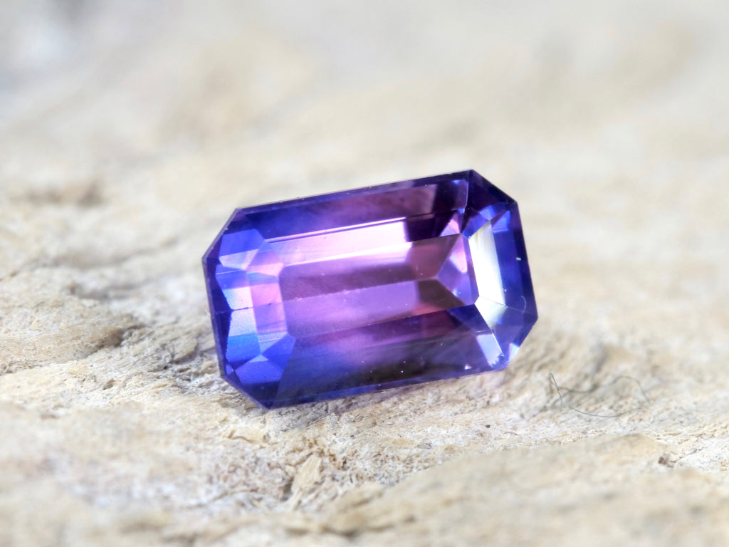 バイカラーサファイア エメラルドカット スリランカ産0.45ct【bs210703-426】