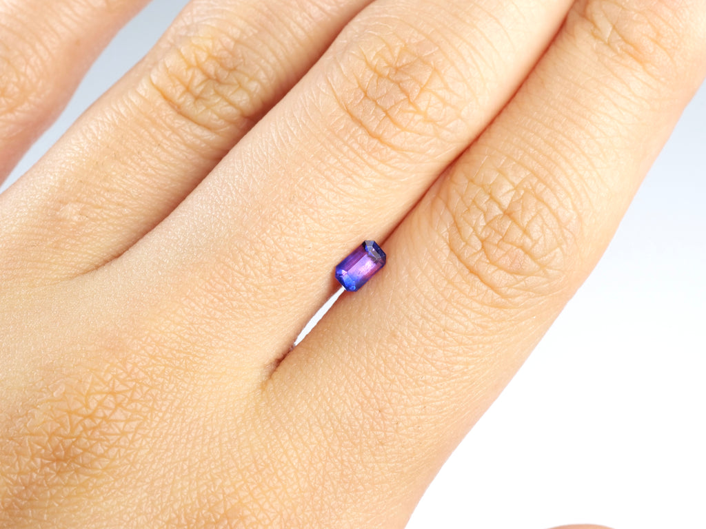 バイカラーサファイア エメラルドカット スリランカ産0.45ct【bs210703-426】