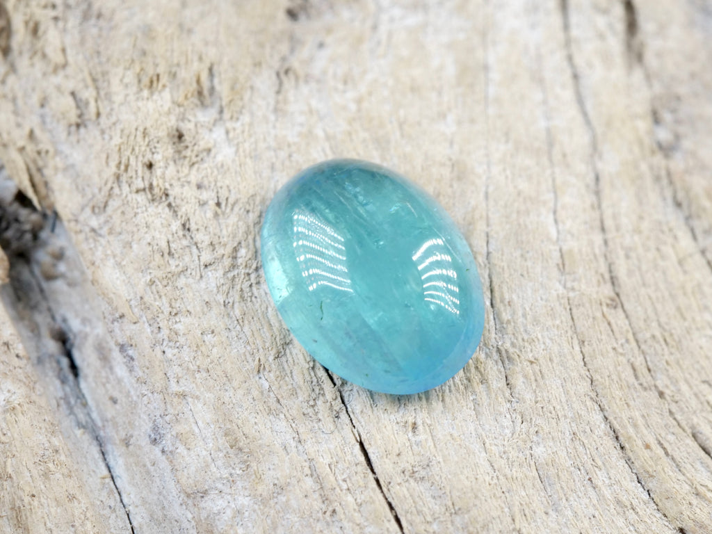 パライバトルマリン カボション ブラジル産　0.67ct【tm210712-273】