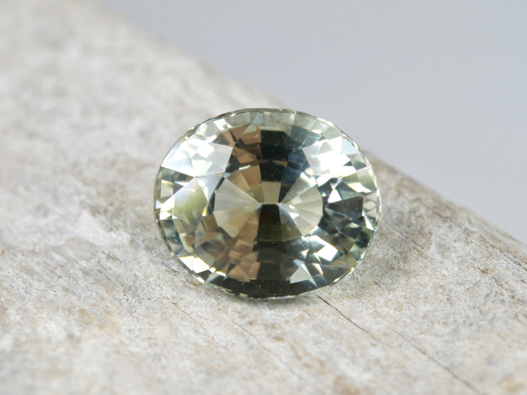 アイスミントカラートルマリン オーバルカット ルワンダ産1.36ct【tm210713-365】